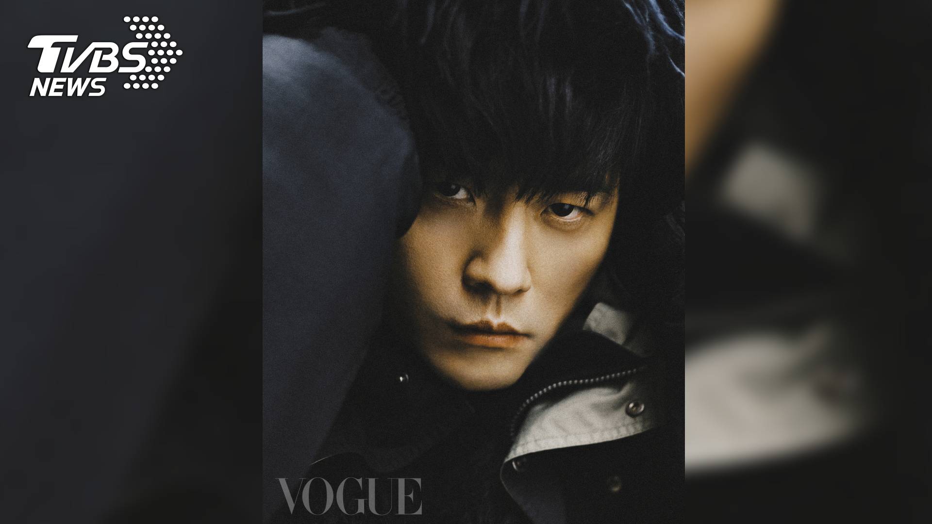 連帽派克大衣 BALENCIAGA 51st COUTURE COLLECTION (圖/VOGUE)