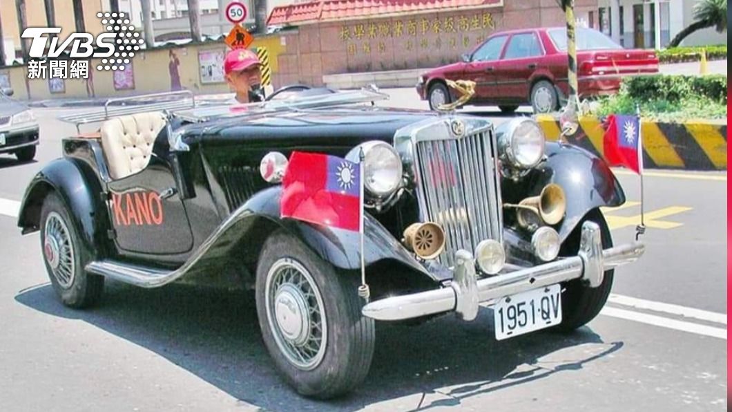 台灣最老正牌敞篷車!屏東收藏家展示日治時期文物
