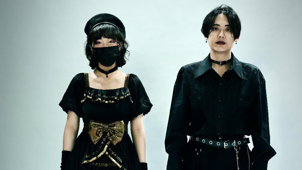  「珂拉琪」夏子（左）和王家權鮮少正式公開演出，這次全因和閃靈很有緣才答應。（圖／出日音樂提供）