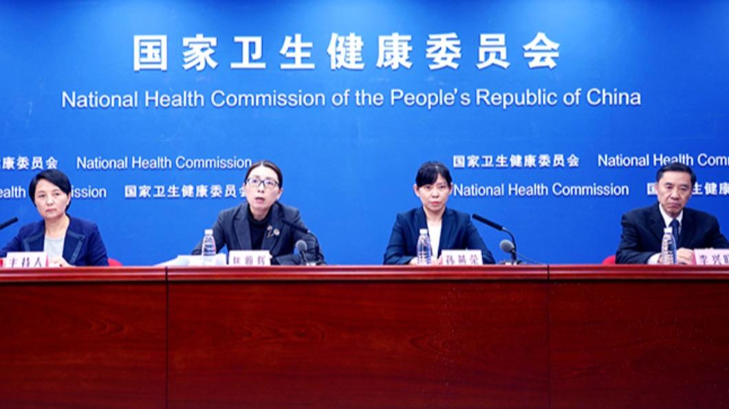 胡錫進呼籲國家衛健委,讓確診數字回歸真實面貌,或者乾脆就「別報了」。(圖/翻攝自《新華社》)