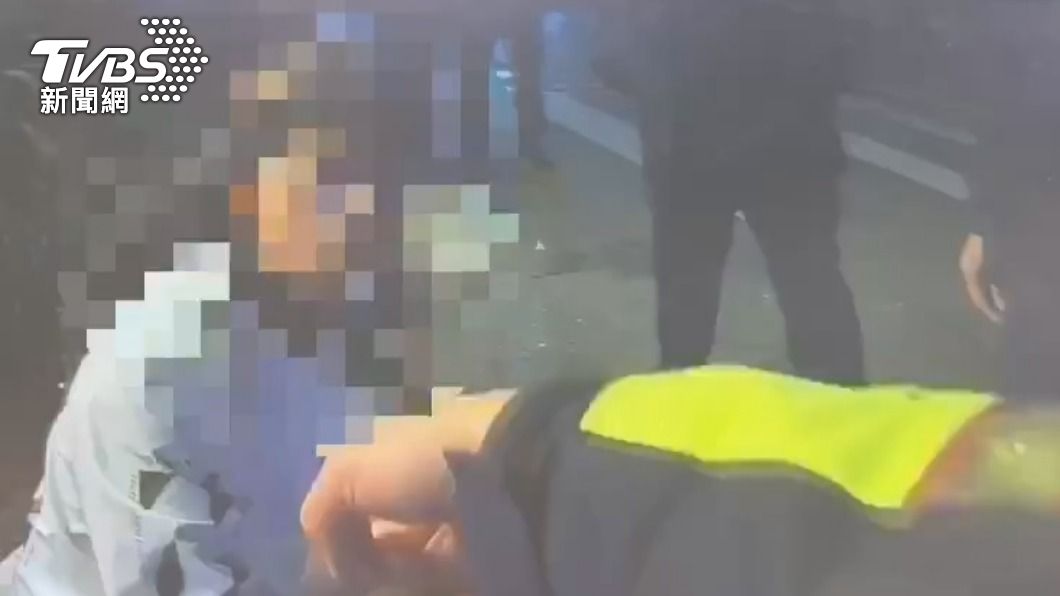 廖男被警方逮捕。（圖／TVBS）