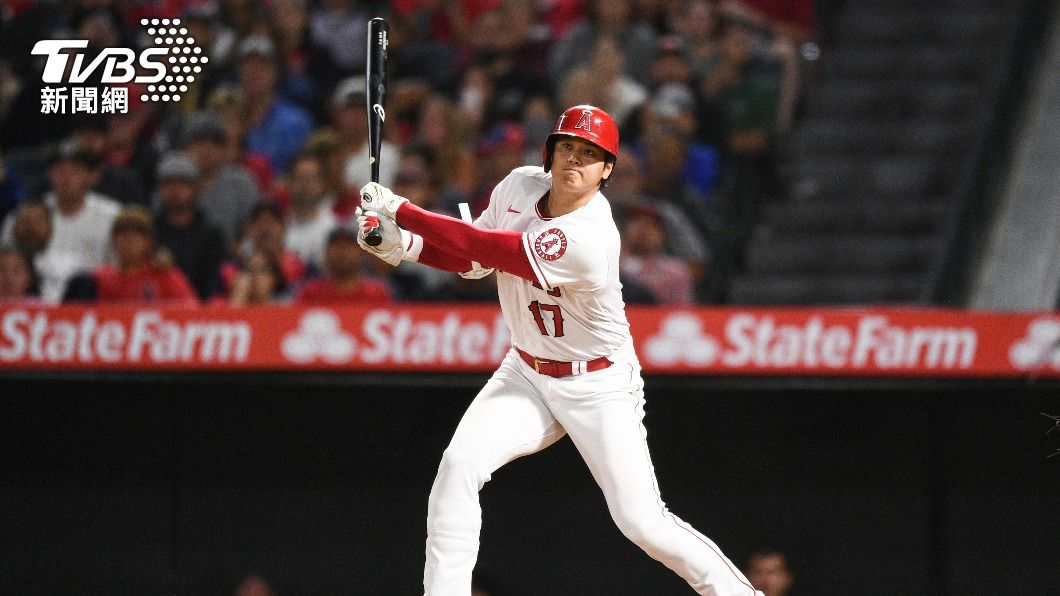 投打雙修的大谷翔平目前因MLB賽季結束,暫時返回日本。(圖/達志影像美聯社)