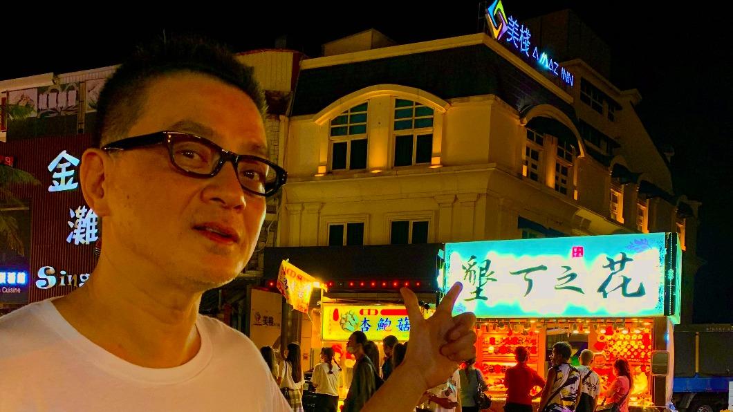 黃耀明來台獨遊期間,甚至搭客運到墾丁度假。(圖/人山人海提供)