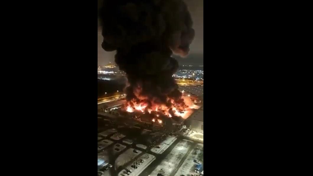 有片/烈焰伴隨濃煙直竄天際 俄羅斯首都商場爆炸