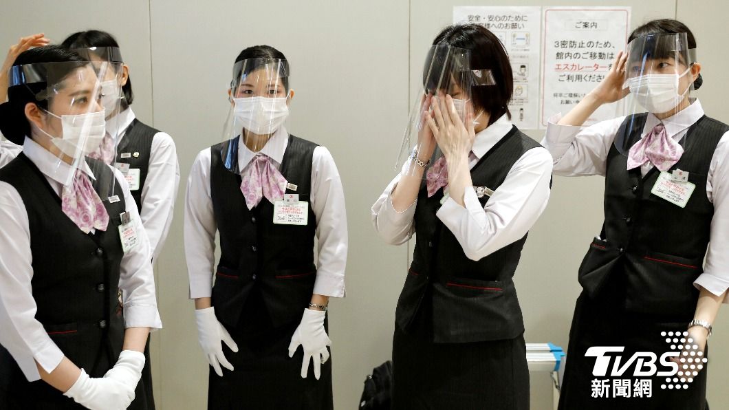日媒報導,高島屋的女性制服規定至少從100年前就有了。(圖/達志影像美聯社)