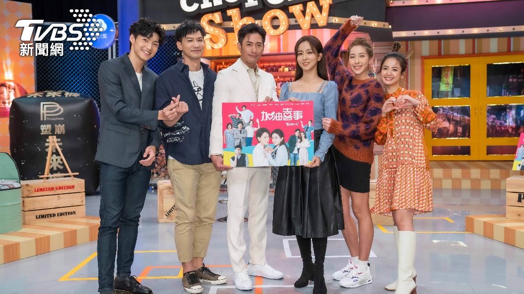《加油喜事》演員劉育仁（左起）、鄒承恩、周孝安、周曉涵、楊晴、臧芮軒。（圖／TVBS）