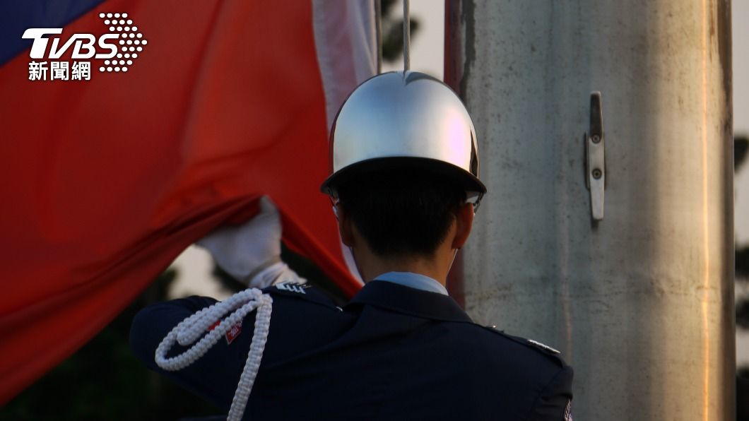 黃男遭憲兵送辦。(示意圖,非本文當事人/Shutterstock達志影像)
