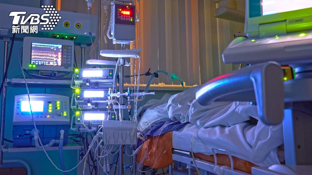 Gary Friedkin因新冠併發症被轉往ICU。(示意圖/Shutterstock達志影像)