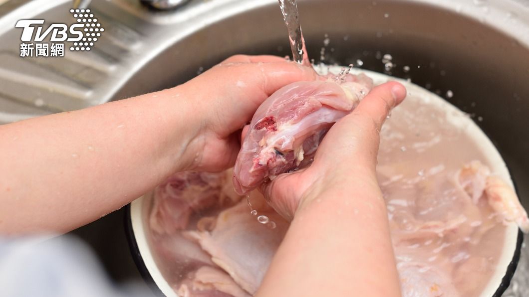 吃雞爪補膠原蛋白?「雞肉各部位熱量」曝 脂肪最低不是雞胸