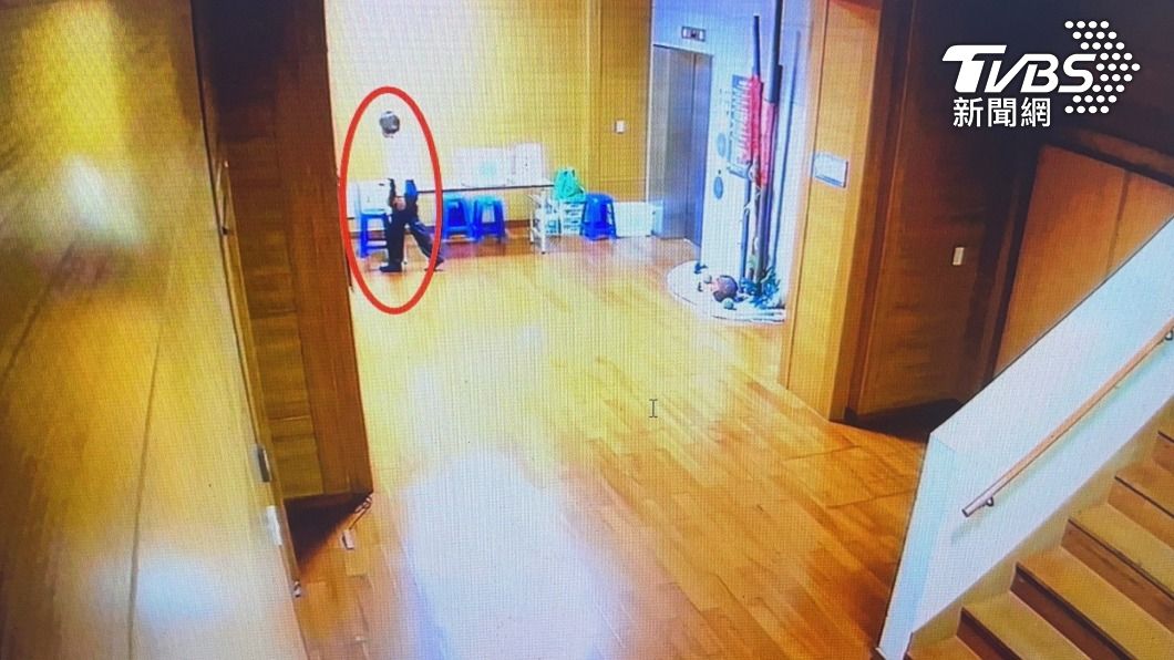 這次改到靜思堂下手。(圖/TVBS)