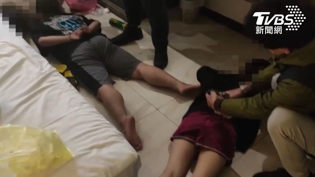 賣你存摺不給錢怒了!詐團黑吃黑 擄收簿手抵債強勒百萬