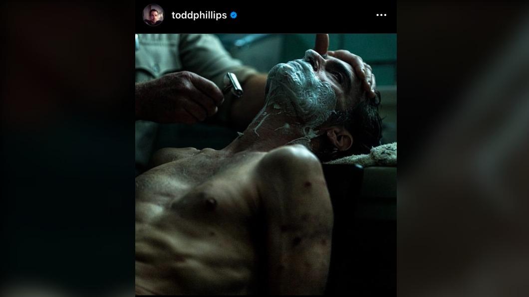 《小丑2》（暫譯）首張劇照。（圖／翻攝自Todd Phillips IG）
