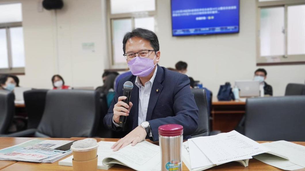 民進黨立委邱志偉。(圖/翻攝邱志偉臉書)