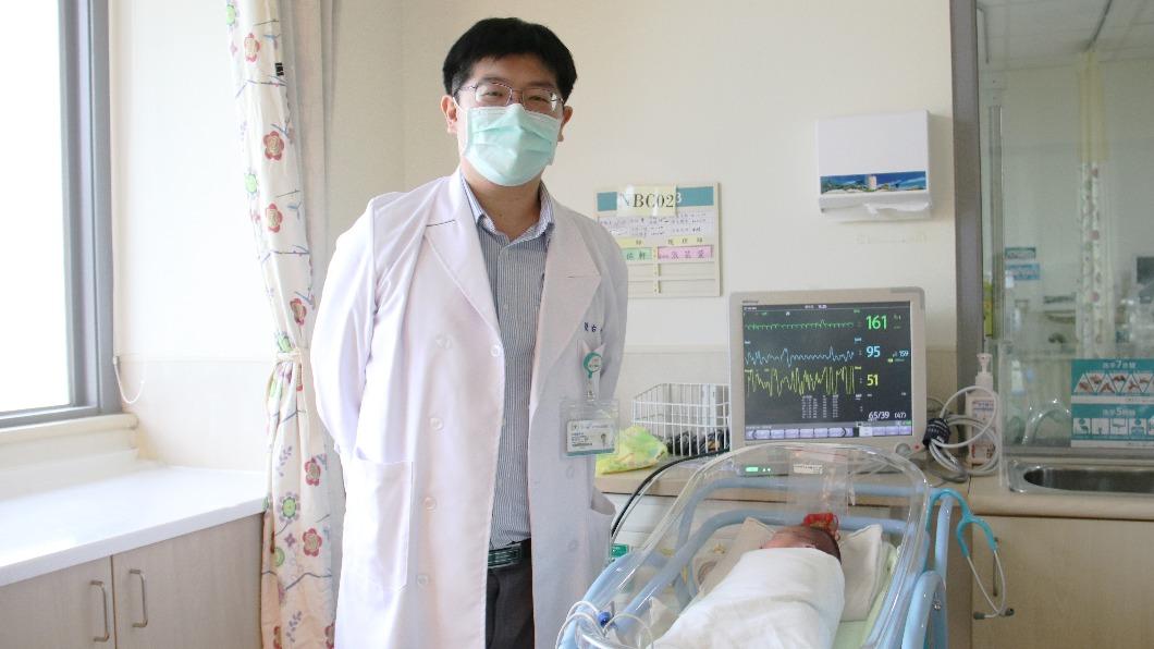 輔大醫院兒科醫師簡佑軒。(圖/院方提供)