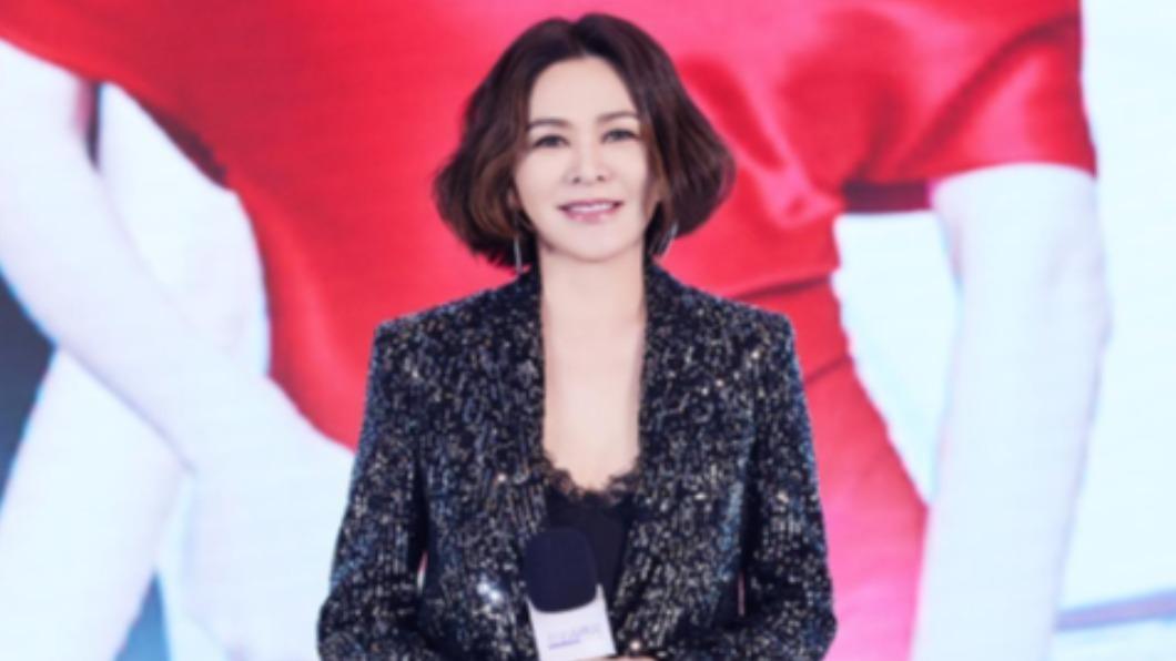 關之琳感情觀大膽。(圖/翻攝自關之琳臉書)