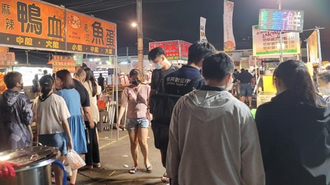 大東夜市分裂造成許多攤商生計受到影響。（圖／翻攝自台南式 Tainan Style 臉書粉專）