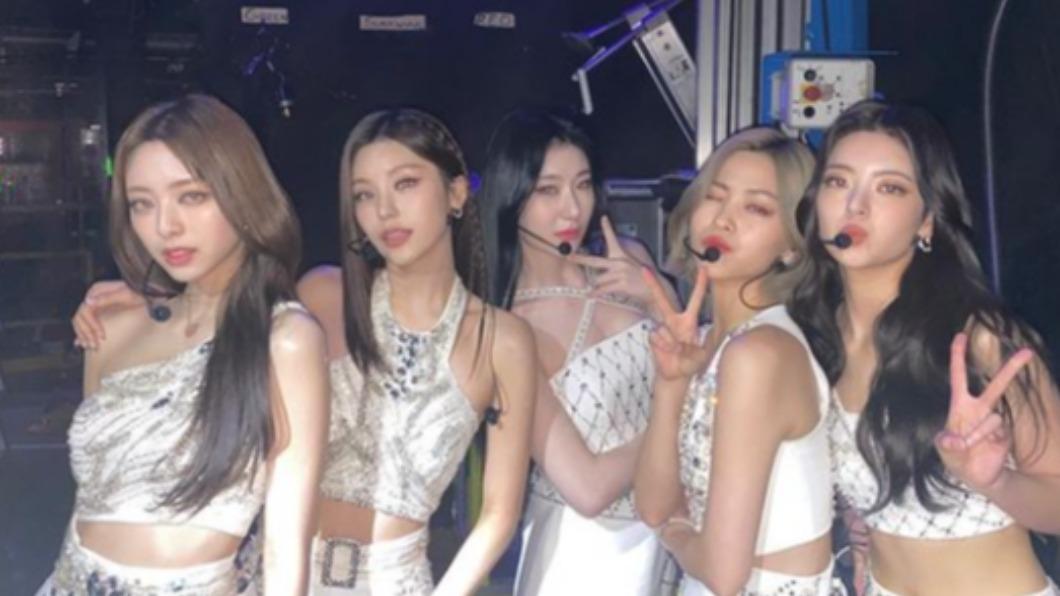 JYP娛樂推出的女團ITZY。(圖/翻攝自itzy.all.in.us IG)
