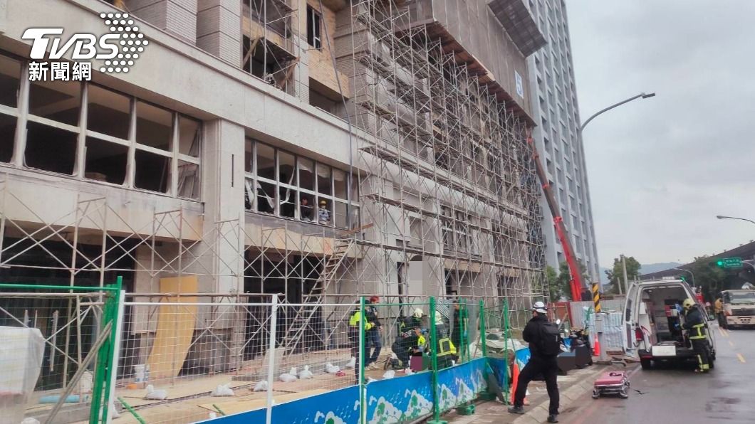 新莊傳工安意外!工人踩空失足墜10樓 重傷身亡