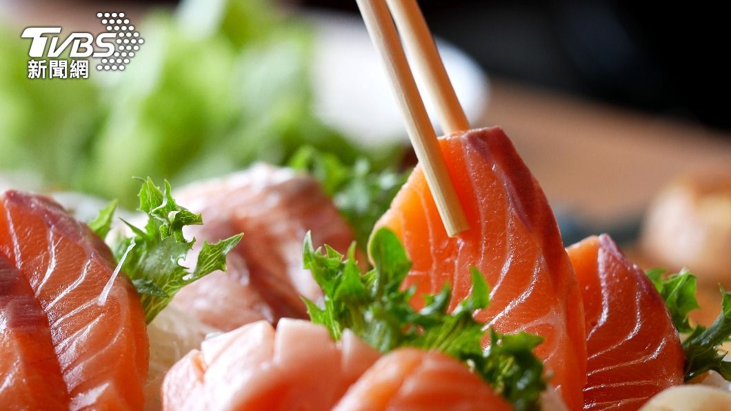 單吃生魚片可以吃得到海鮮的原味。(示意圖/Shutterstock達志影像)