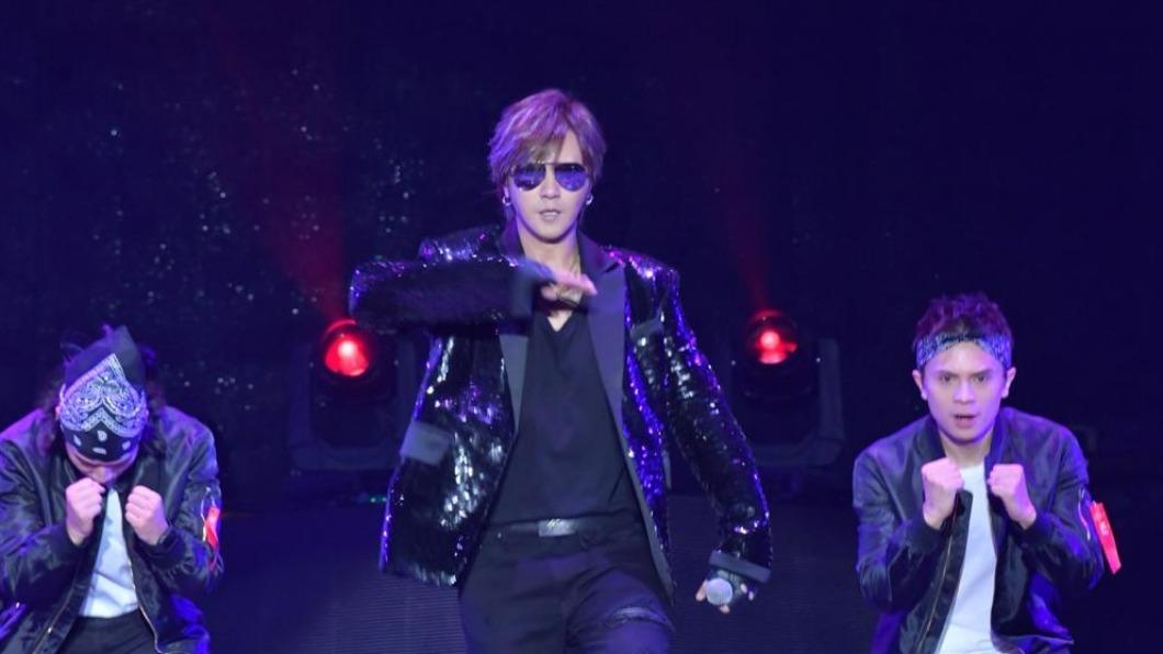 羅志祥曝獨家喜訊!跨年只想陪最愛的「她」 甜喊:格外珍惜
