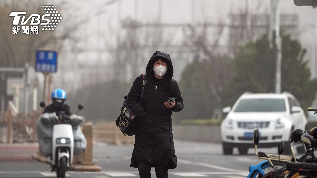 陸放寬防疫後疫情大爆發 重度空污致情勢更嚴峻