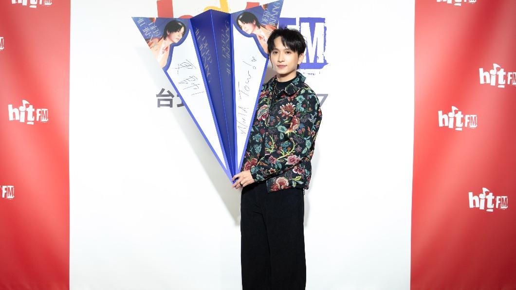 邱鋒澤從情歌小綿羊晉升炸裂舞台的唱跳「大MAN羊」。(圖/Hit Fm聯播網提供)