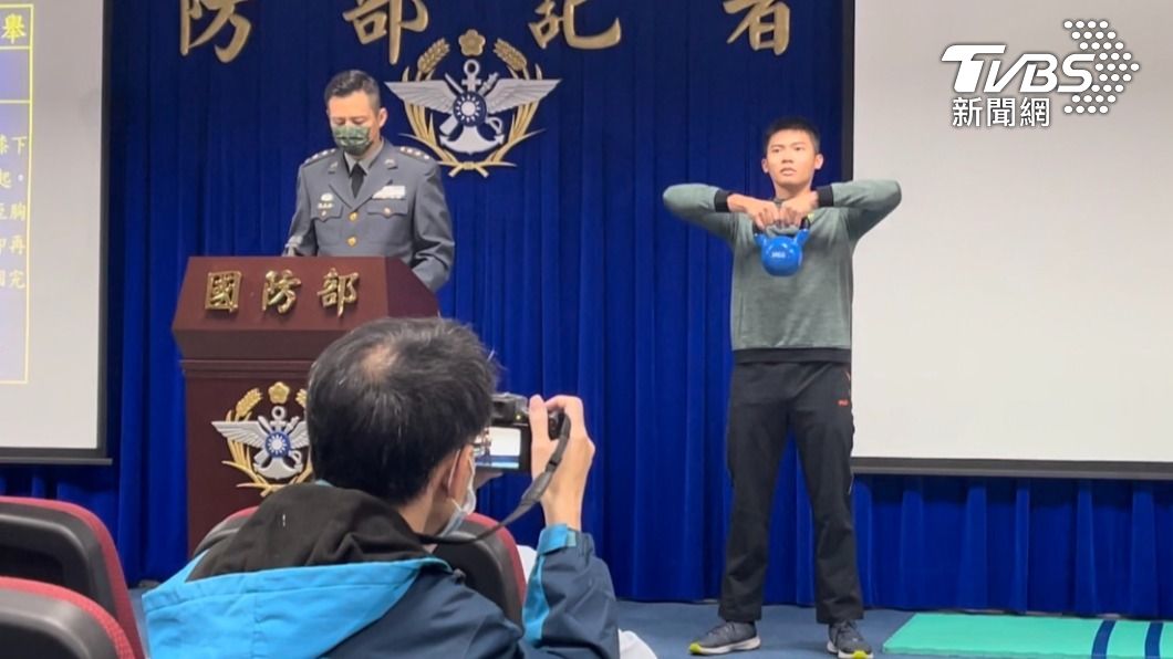 當兵更硬了！國軍新版體能訓練內容曝　增平板撐體6項目
