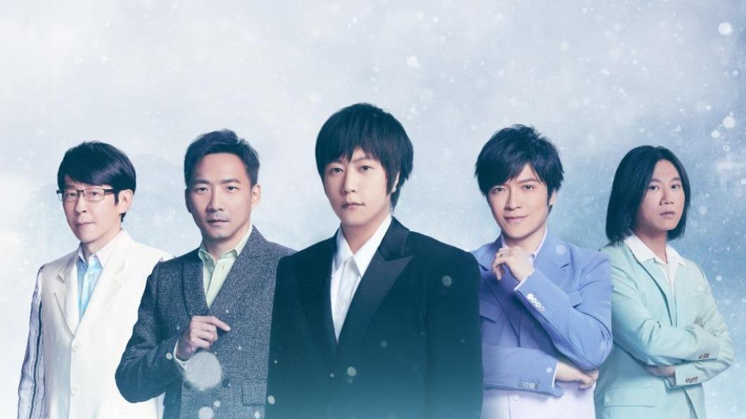 五月天年末推出新歌〈為你寫下這首情歌〉，無疑是對歌迷最深情的告白。（圖／相信音樂提供）