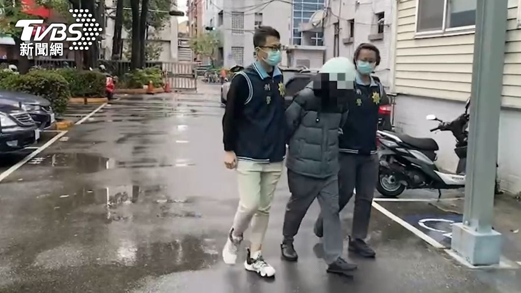 邱姓車手被警方移送偵辦。（圖／TVBS）