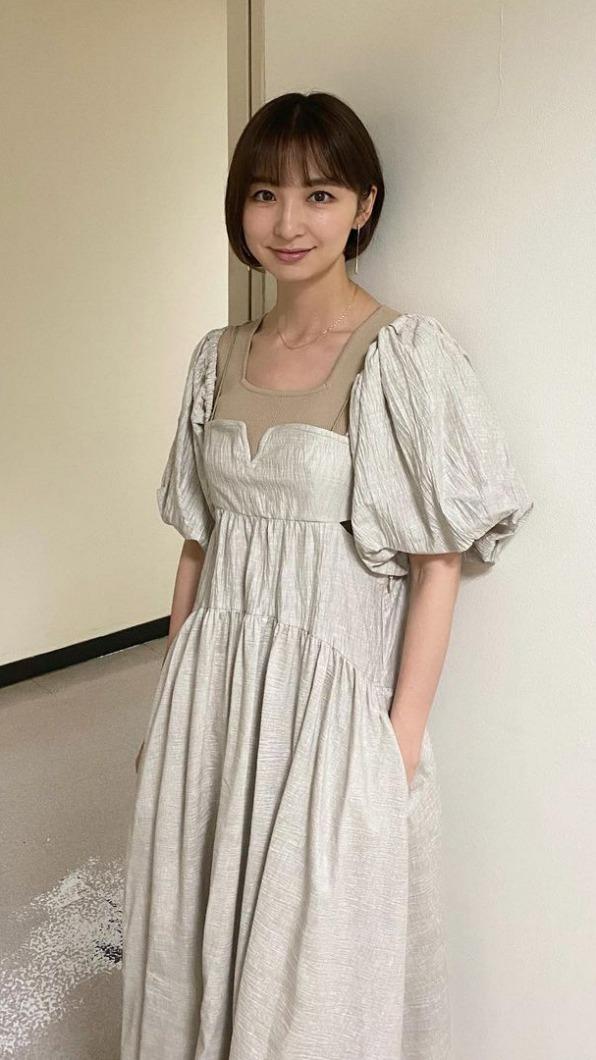 篠田麻里子曾為AKB48成員,結婚生子後以「媽媽藝人」自居。(圖/翻攝自篠田麻里子IG)