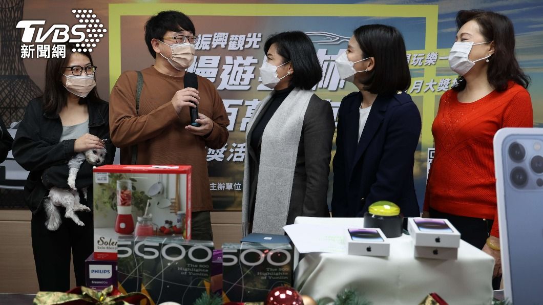 百萬名車得主楊先生。(圖/雲林縣政府提供)