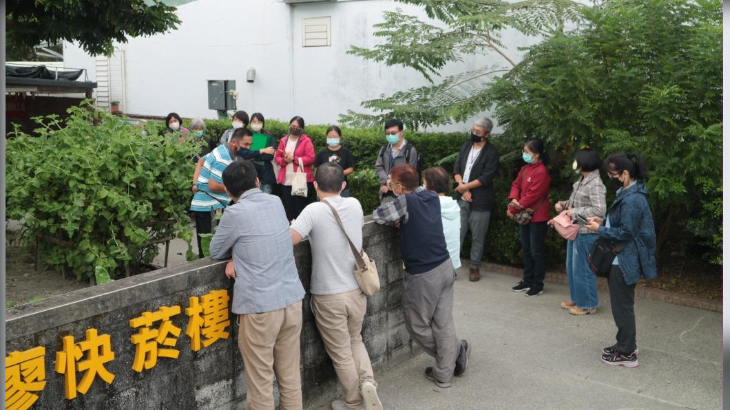 廖快菸樓介紹菸樓歷史故事和早期菸葉的產製過程。(圖/東華大學提供)