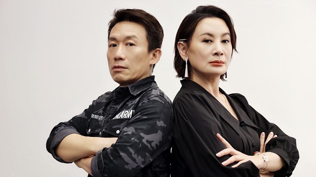 陳亞蘭(右)邀請郭子乾主演《嘉慶君遊臺灣》舞台劇版。(圖/欣湉國際提供)