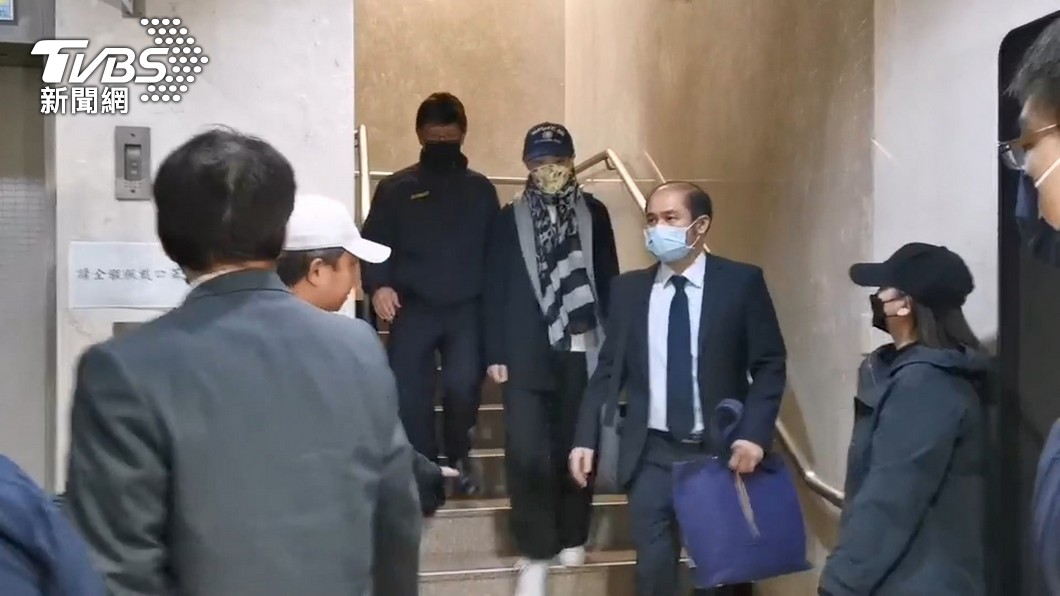 高虹安列被告！綠支持者「歡聲雷動」　他酸：好笑好笑的