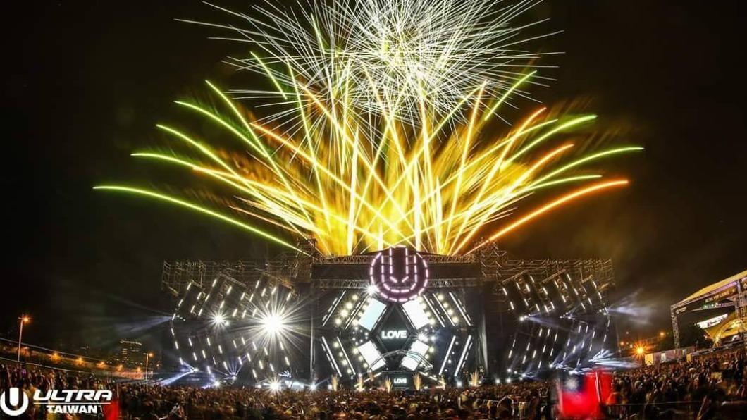 Ultra Taiwan由美國UMF親自操刀,從卡司陣容安排到舞台、視覺、燈光、煙霧、煙火皆親自設計把關。(圖/Ultra Taiwan提供)