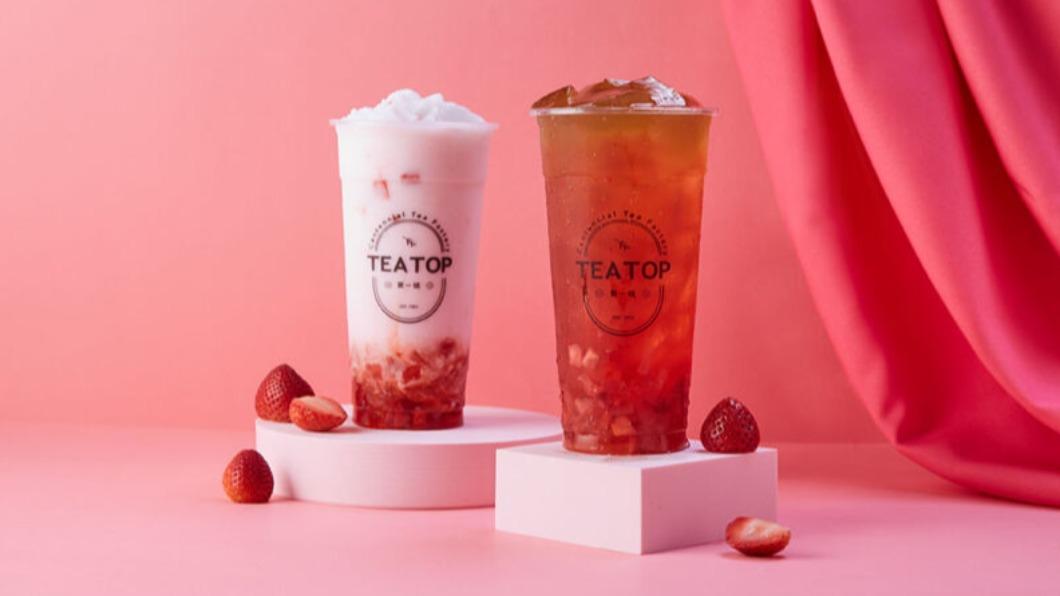 TEA TOP推出聖誕限定飲品,焦糖美莓(左)、日月莓好(右)。(圖/TEA TOP第一味提供)