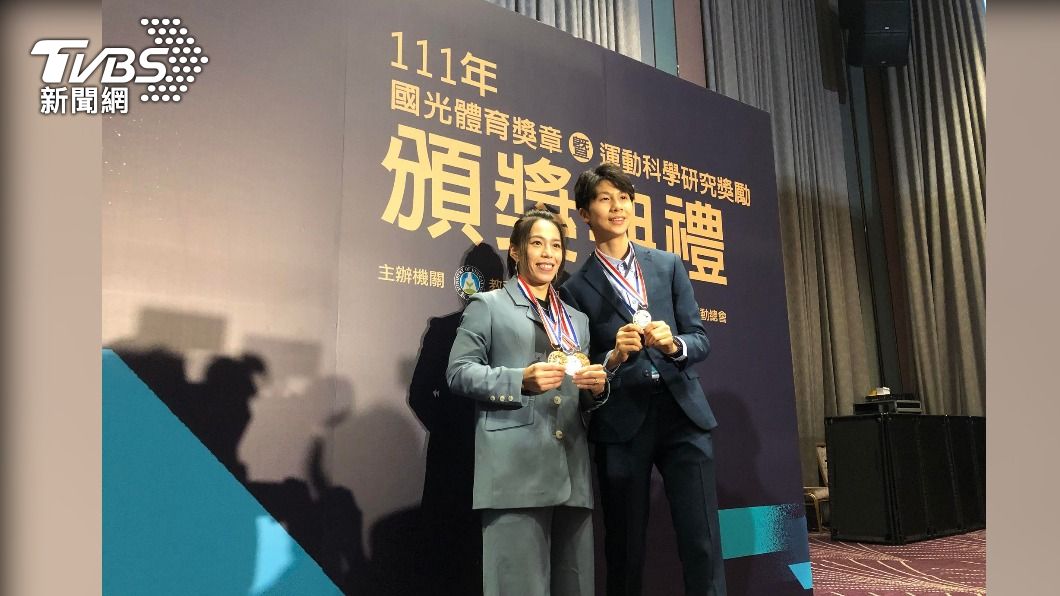 林郁婷.郭婞淳獲頒國光獎章。(圖/記者張良瑜攝)