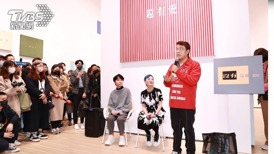 蔡康永辦畫展,邀請大家來參觀。(圖/黃城碩攝)