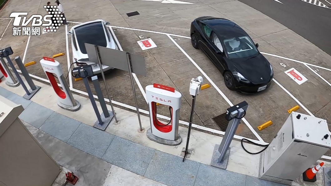 林志穎電動車自撞起火引關注 立委促運安會防患未然