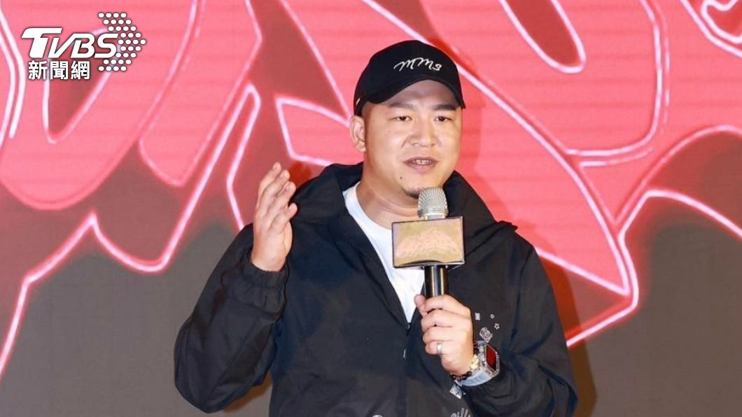 草爺卡到陰狂吐「奶奶遺照飛出3人」 戴護身符求神冒驚人現象