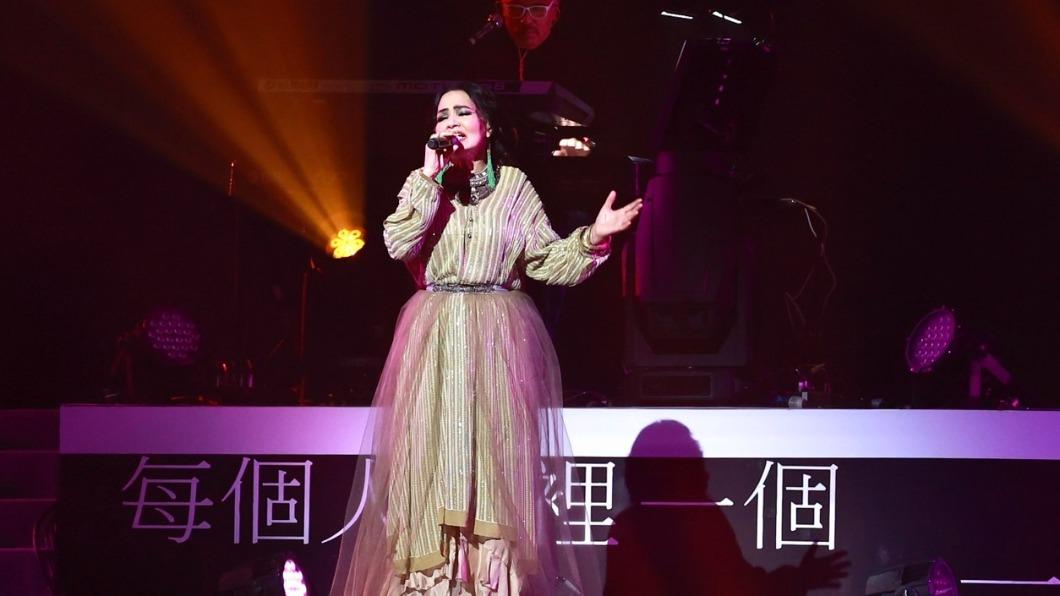 潘越雲挑戰跨音域的自虐式演出,歌迷深深陷入她的美聲裡。(圖/黃城碩攝)
