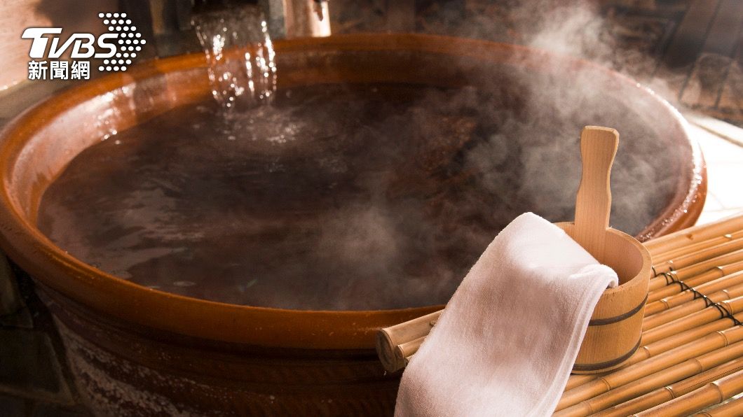 有心血管疾病的人不宜泡湯。（示意圖／shutterstock 達志影像）