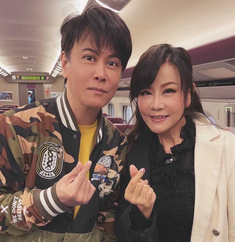 龍千玉、江志豐姊弟倆用歌聲收服歌壇。(圖/翻攝自江志豐臉書)