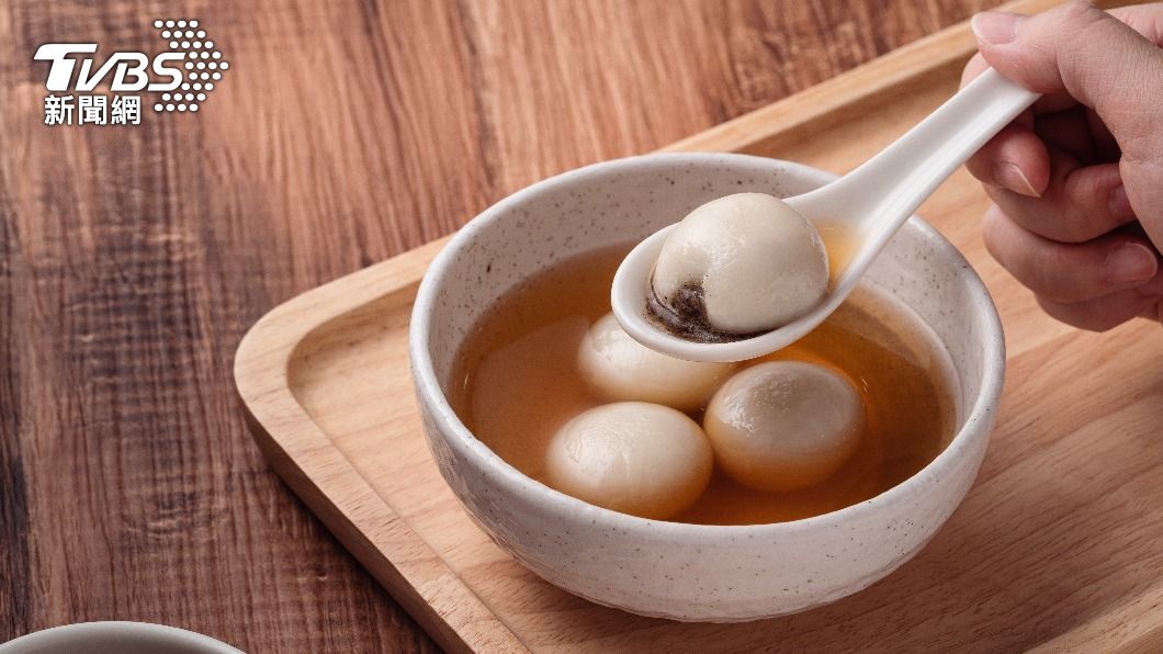 包餡湯圓4顆就等於一碗白飯。(示意圖/shutterstock達志影像)