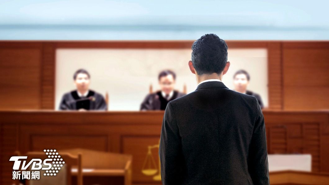 被告在庭上坦承犯行。(示意圖,非本文當事人/shutterstock達志影像)