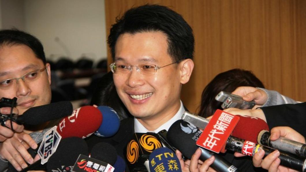 副市長由前行政院新聞局長、桃園縣政府環保局長蘇俊賓出任。(圖/翻攝自蘇俊賓臉書)