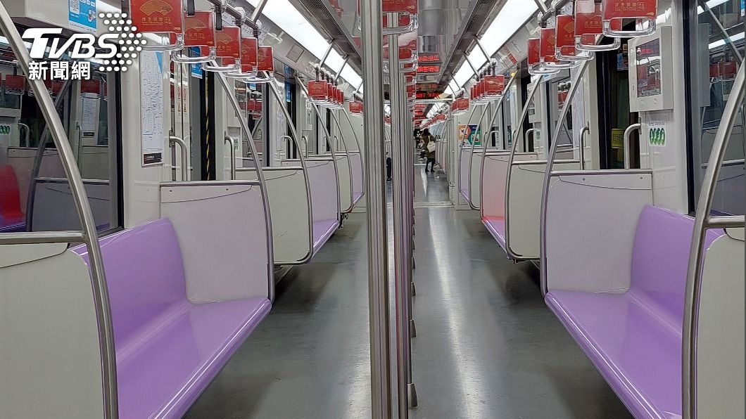 疫情打亂城市活力！上海民眾外出意願低　地鐵客運量大減