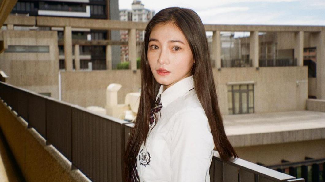 李㼈愛女19歲美成這樣!鬆吐「登大人」過程 認了很害怕