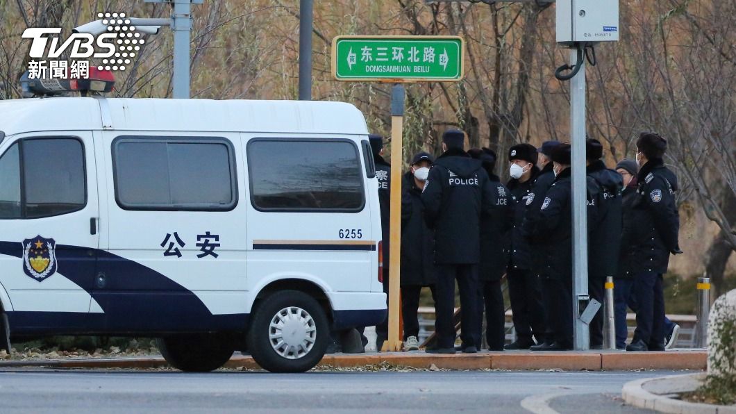 中國大陸近年來在海外各地設置100多處警察據點。圖為北京公安。(圖/達志影像美聯社)
