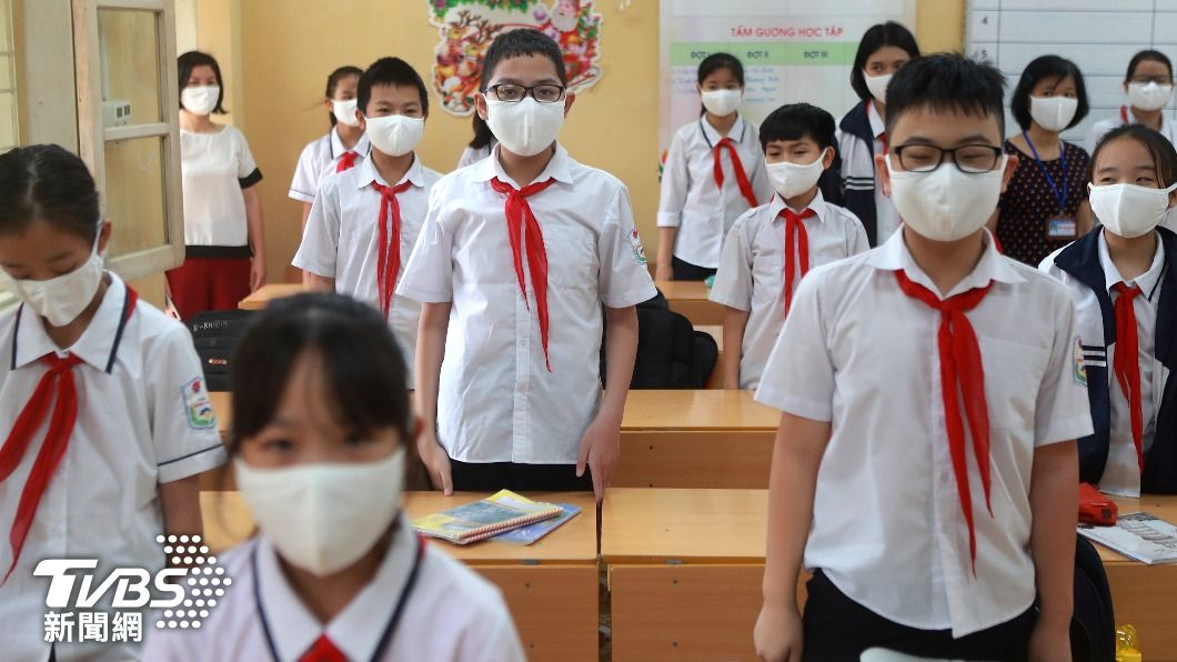 因應低溫來襲,越南河內要中小學彈性調整上課時間。(圖/達志影像美聯社)